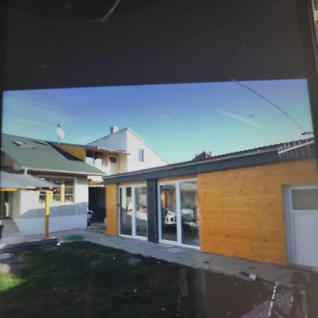 Lccna Samostatna Izba V Piestanoch Homestay *