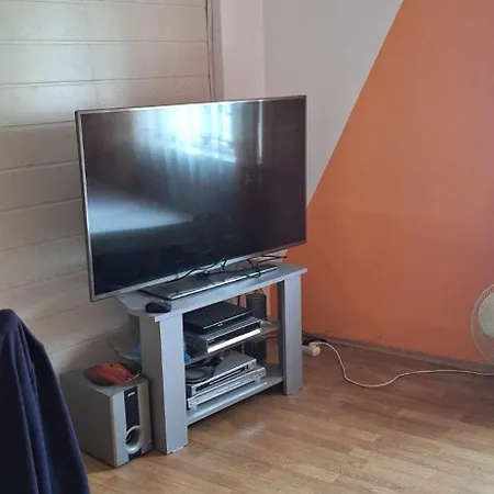 Lccná Samostatná Izba V Piešťanoch Bratislava